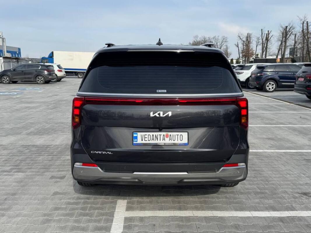 Kia Carnival (2024)