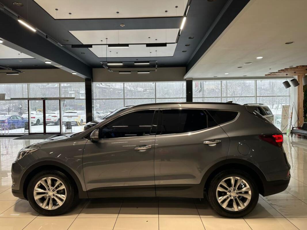 Hyundai SantaFe (2017)