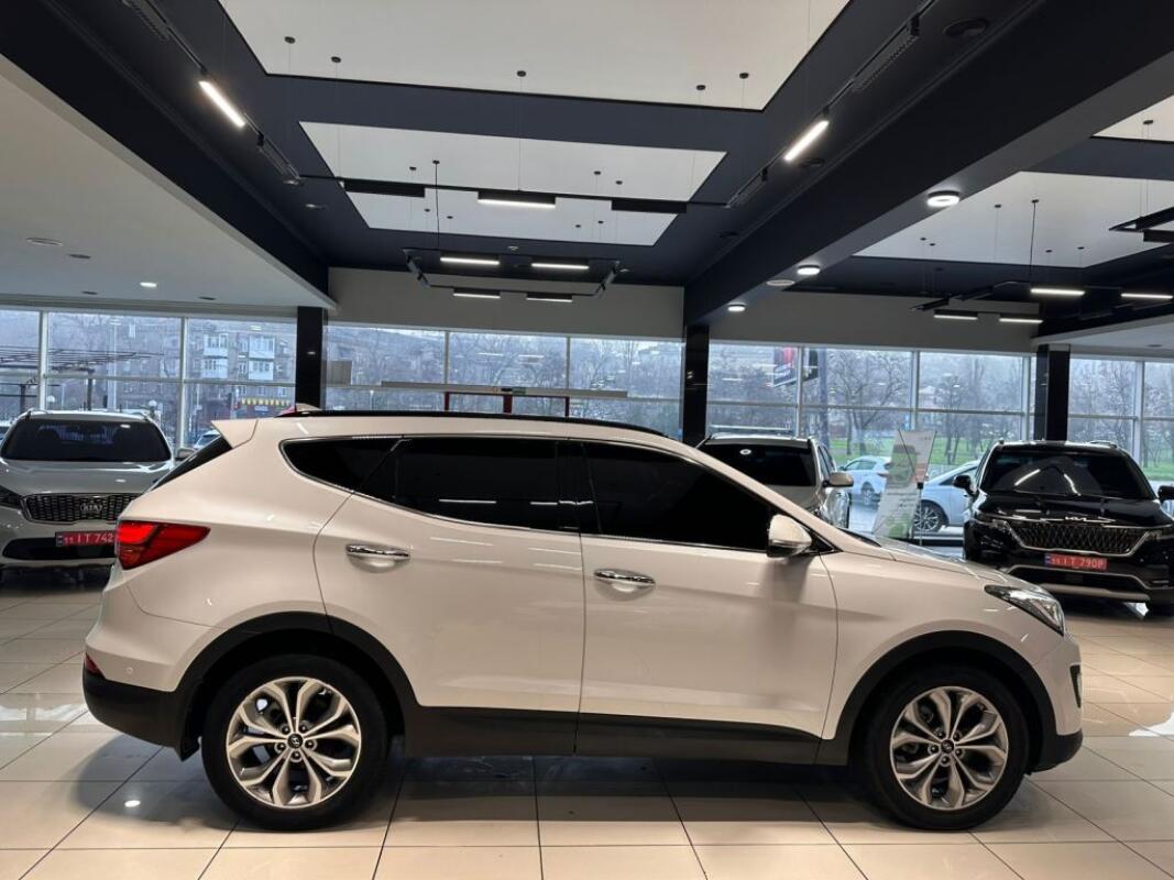 Hyundai SantaFe (2015)