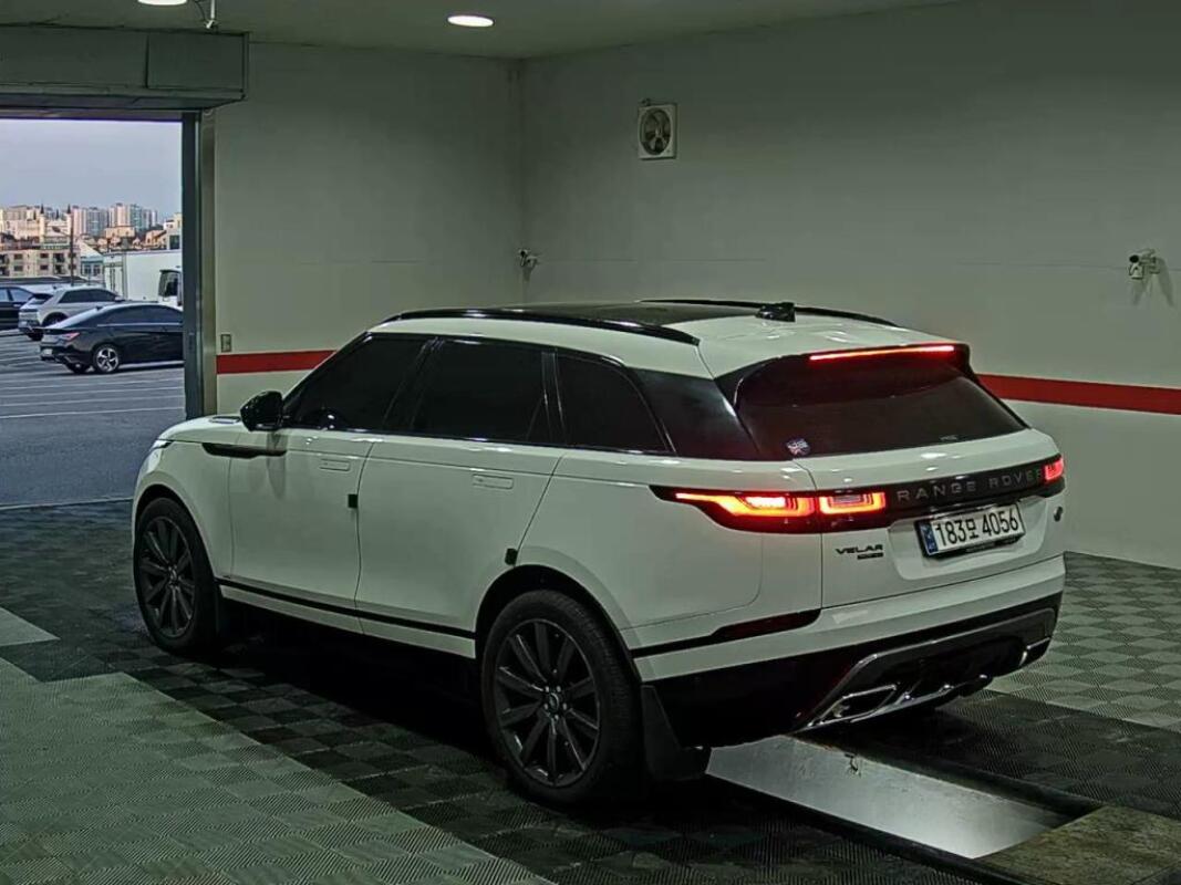 Land Rover Range Rover Velar (2020)