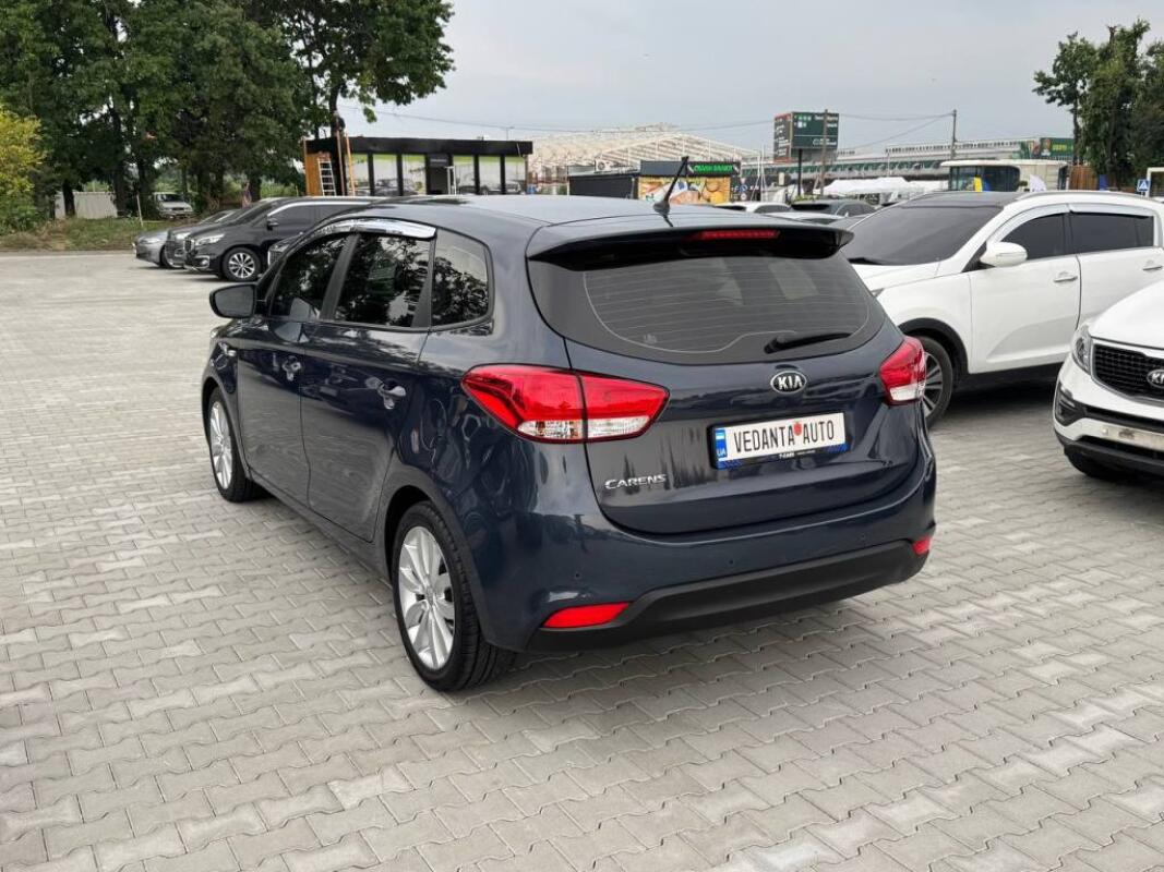 Kia Carens (2013)