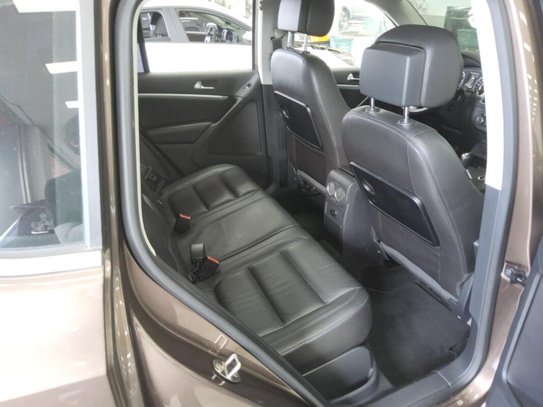 Volkswagen Tiguan (2015)