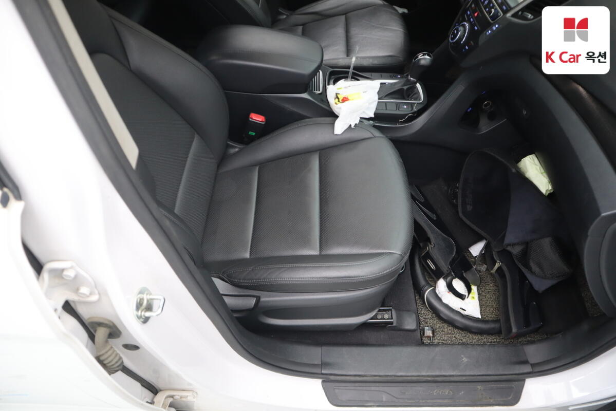 Hyundai SantaFe (2016)