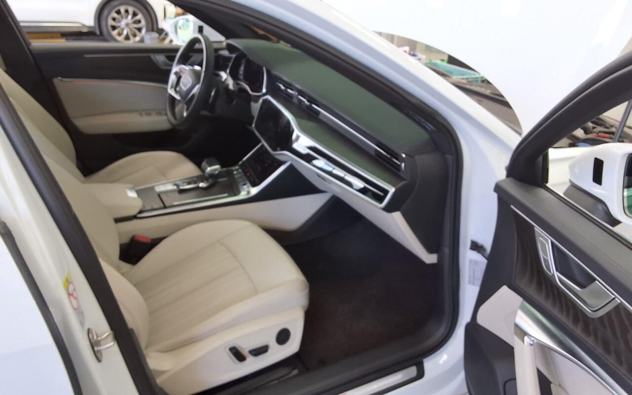 Audi	A6 (2023)