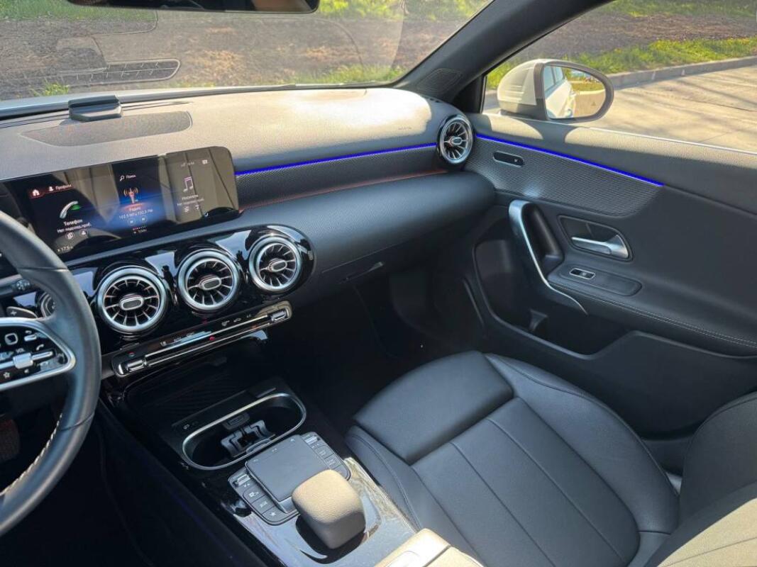 Mercedes A220 (2020)