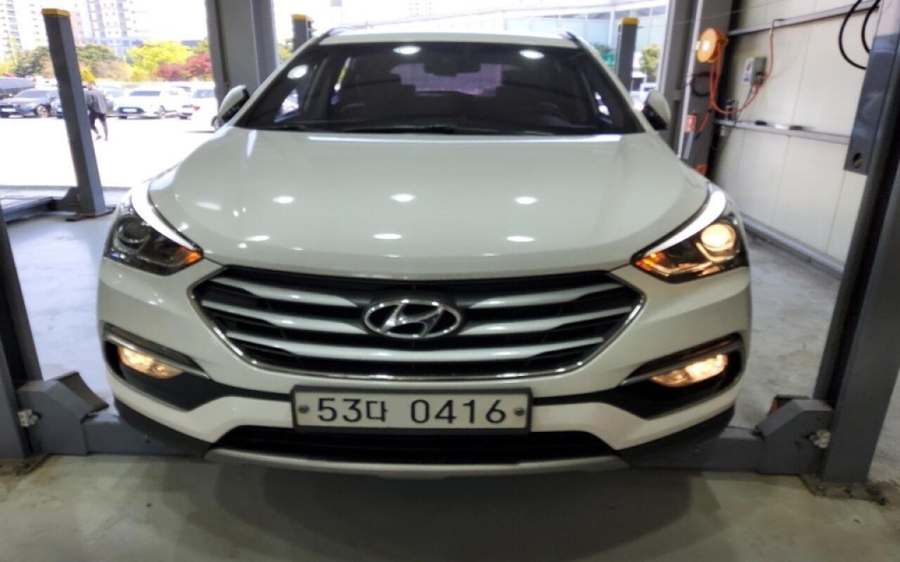 Hyundai SantaFe (2016)