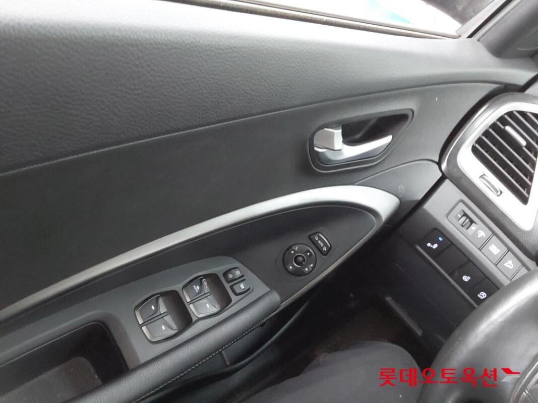 Hyundai SantaFe (2017)