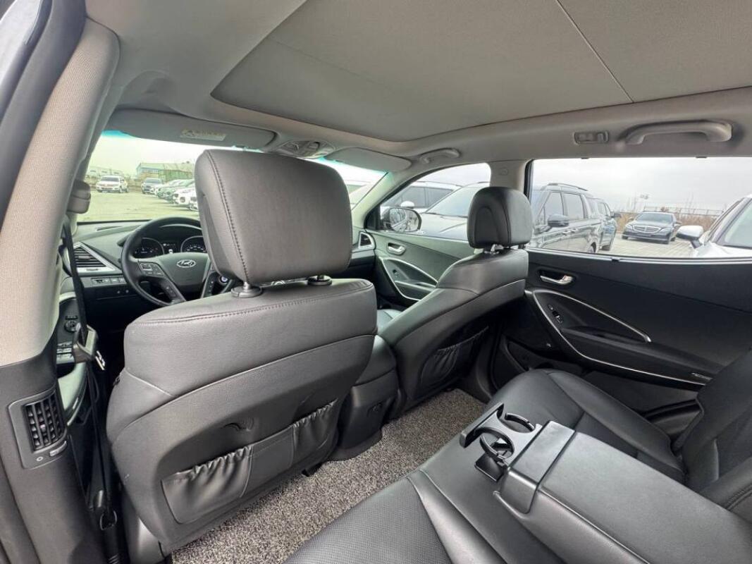 Hyundai SantaFe (2016)