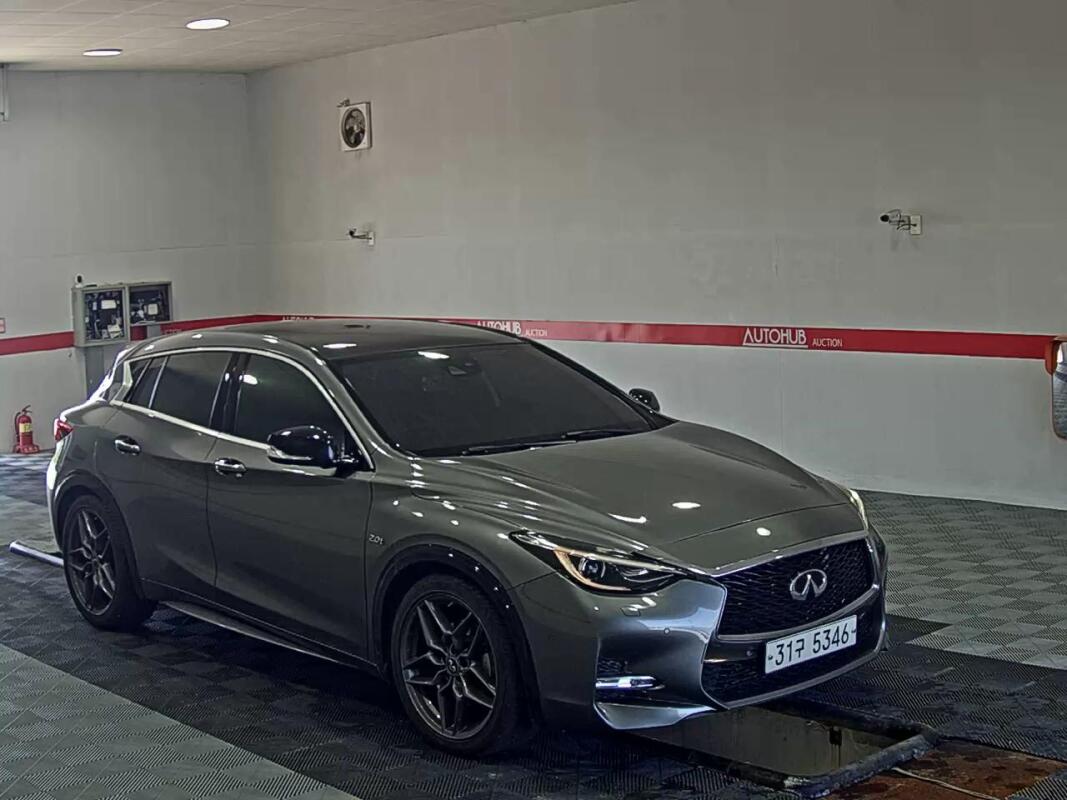 Infiniti Q30 (2017)