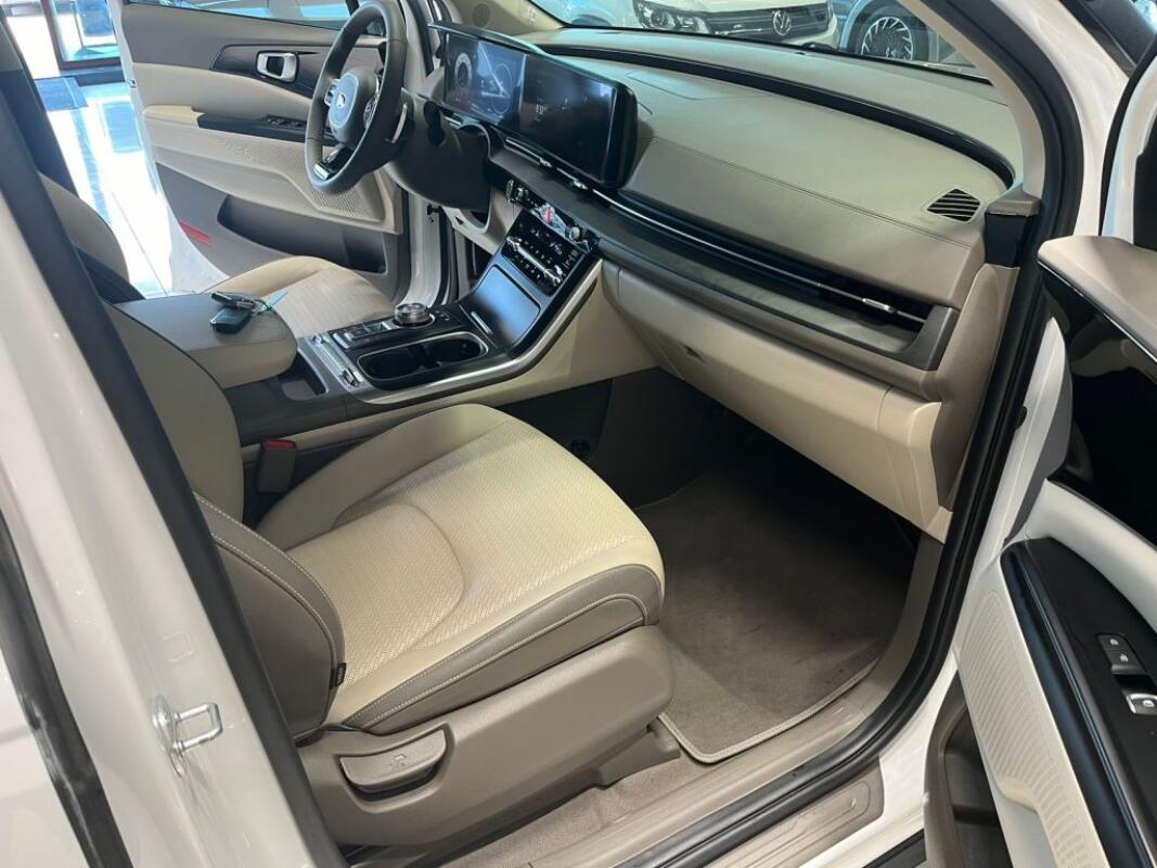 Kia Carnival (2021)
