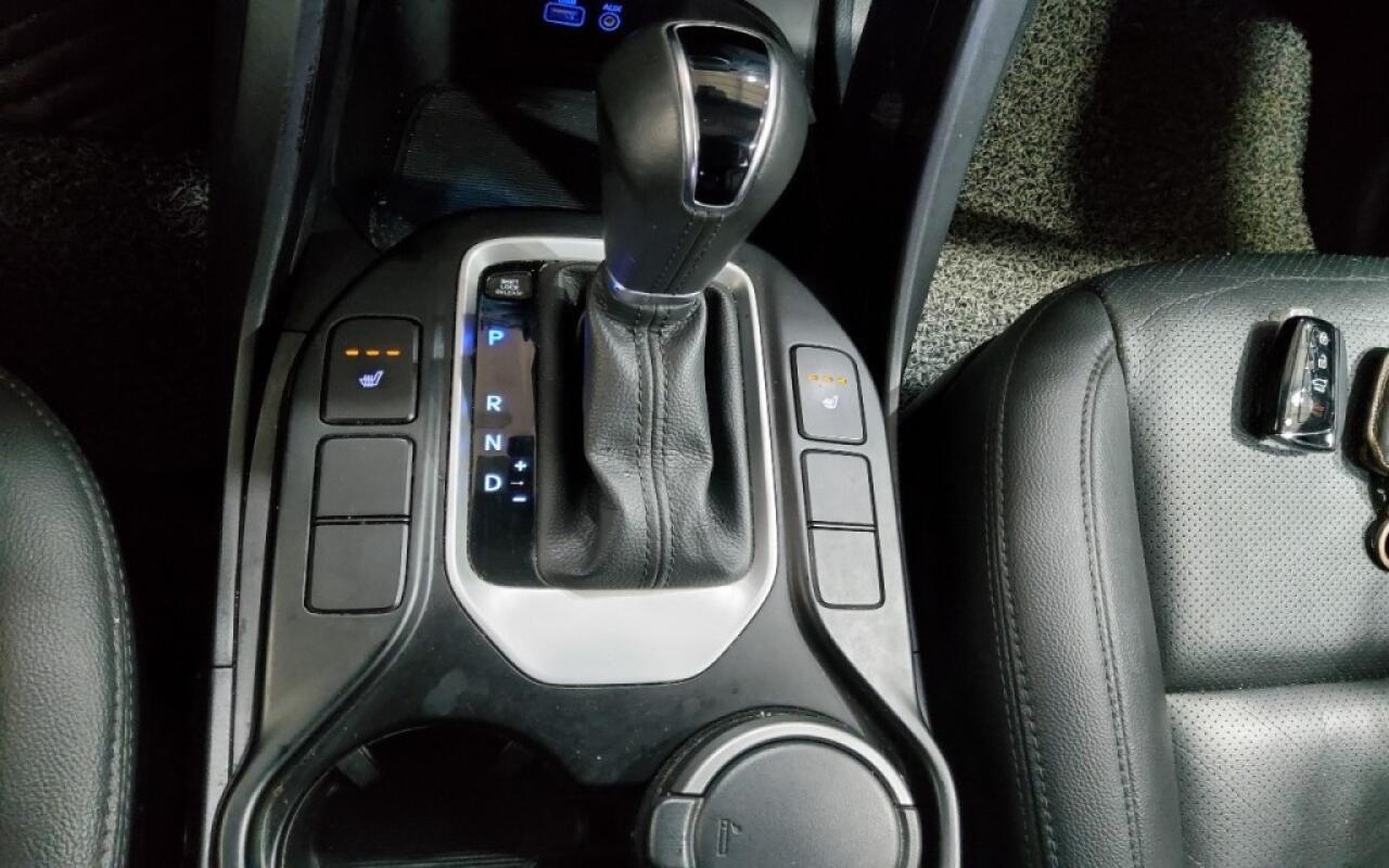 Hyundai SantaFe (2016)