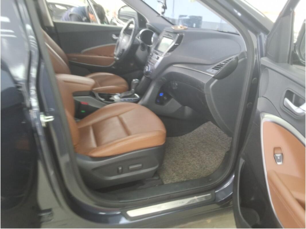 Hyundai SantaFe (2015)