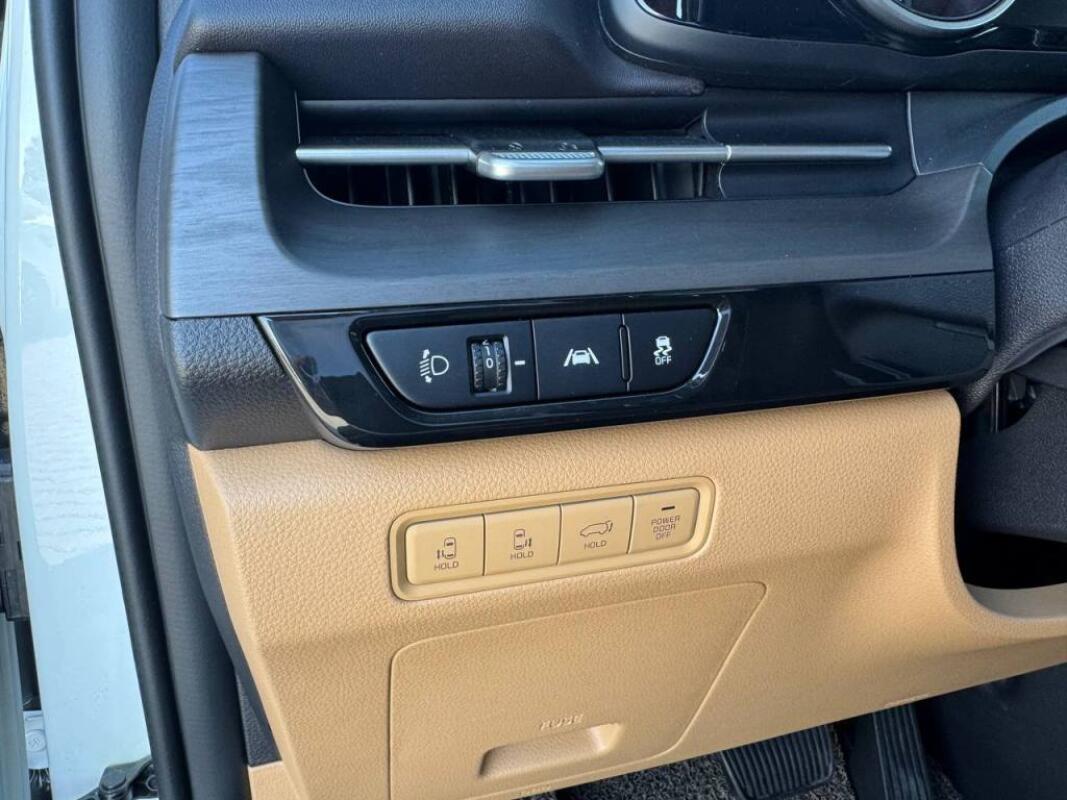 Kia Carnival (2022)