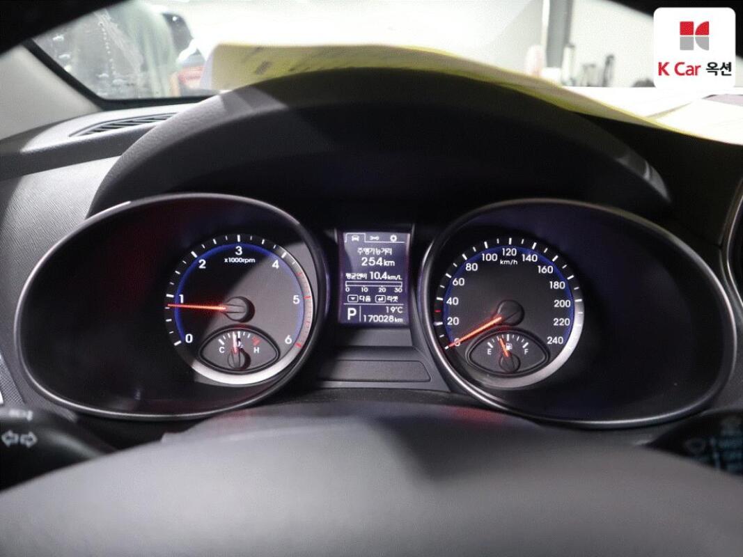 Hyundai SantaFe (2015)