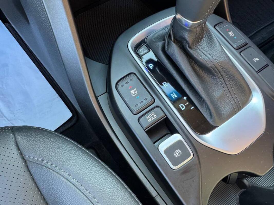 Hyundai SantaFe (2017) Hyundai SantaFe (2017)