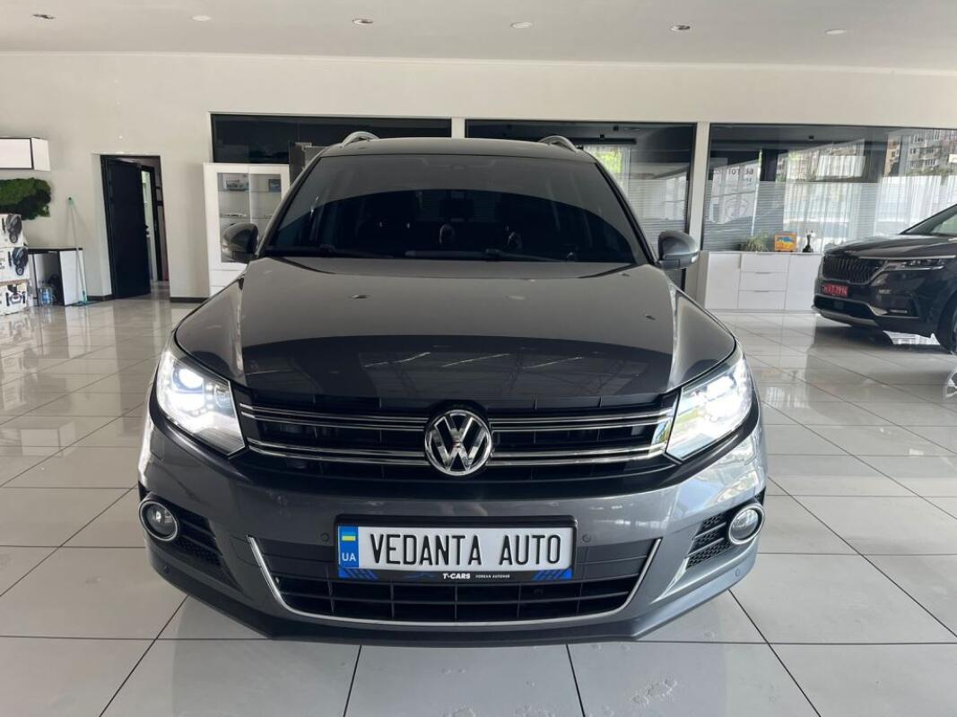 Volkswagen Tiguan (2015)