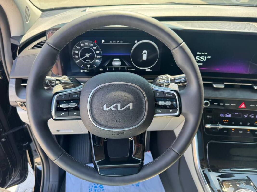 Kia Carnival (2023)