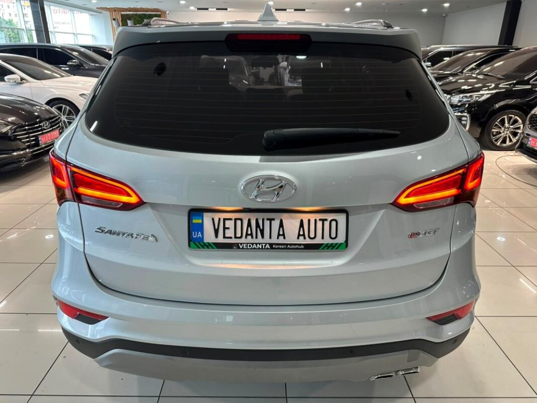 Hyundai SantaFe (2016)