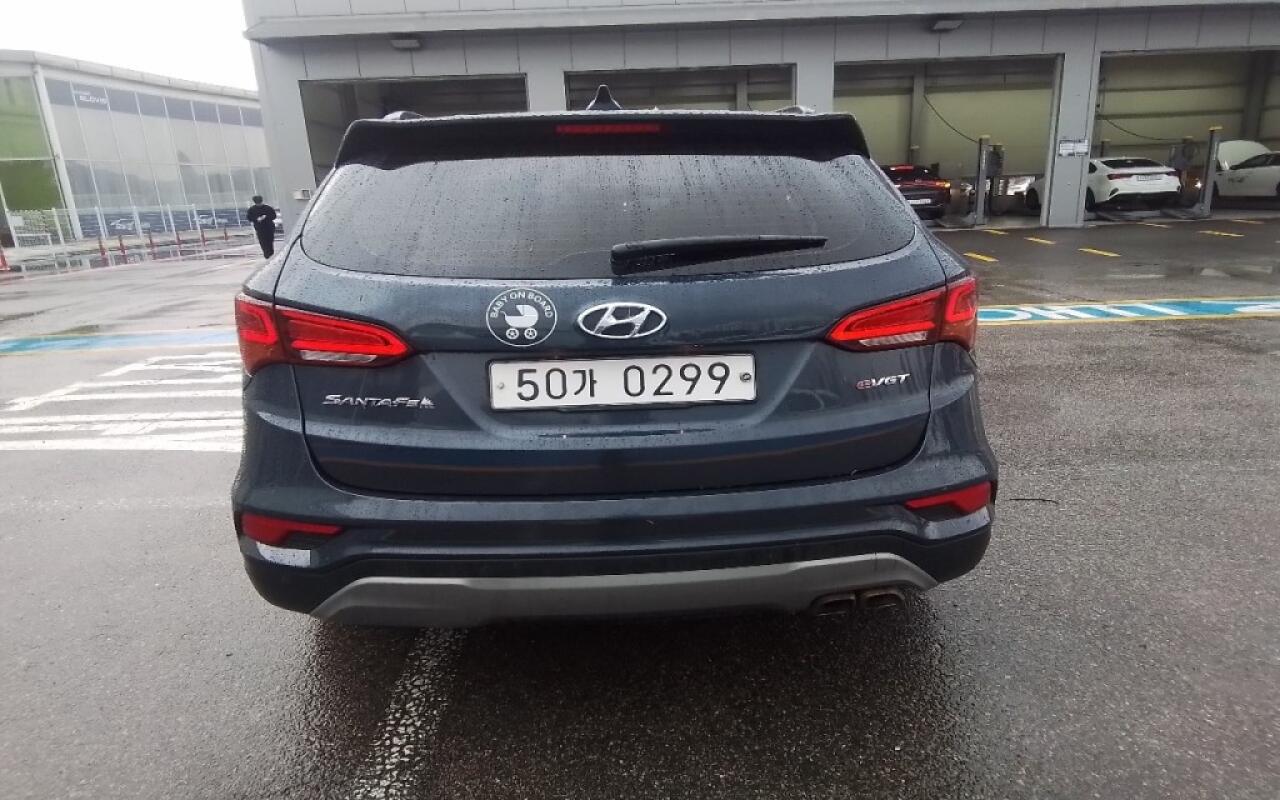 Hyundai SantaFe (2016)