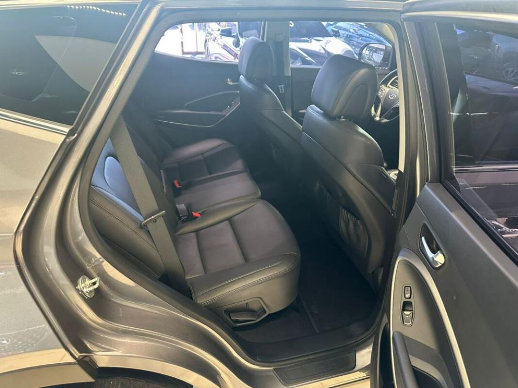Hyundai SantaFe (2016)