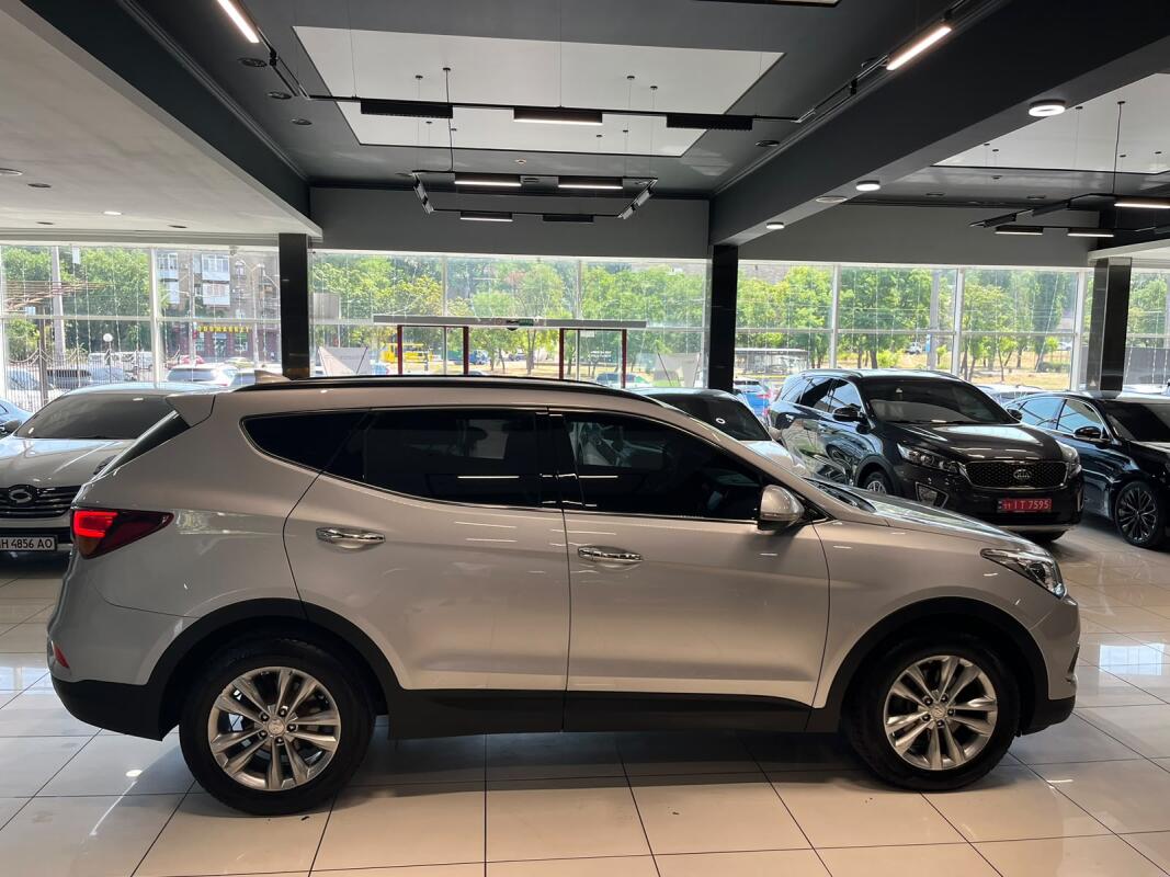 Hyundai SantaFe (2017)