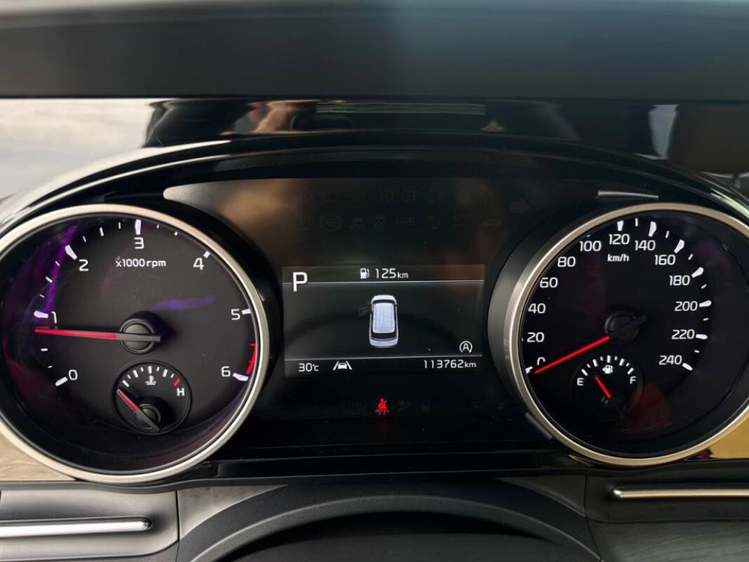 Kia Carnival (2021)
