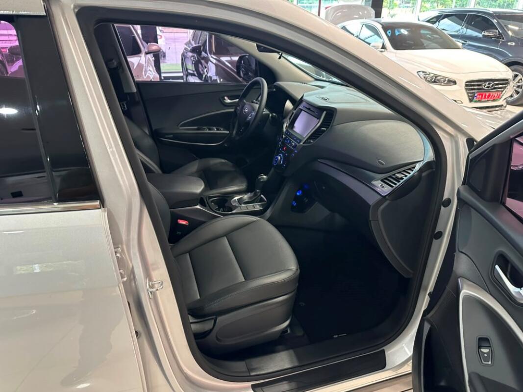 Hyundai SantaFe (2016)