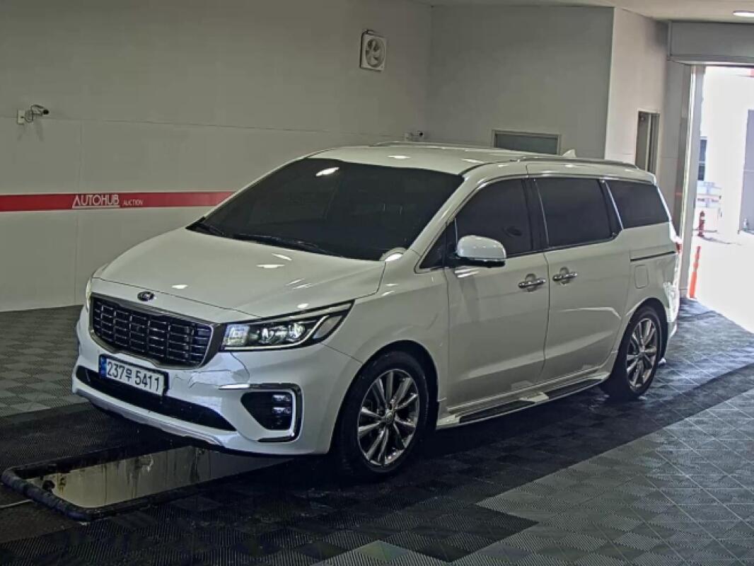 Kia Carnival (2020)