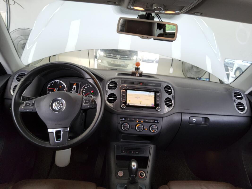 Volkswagen Tiguan (2015)