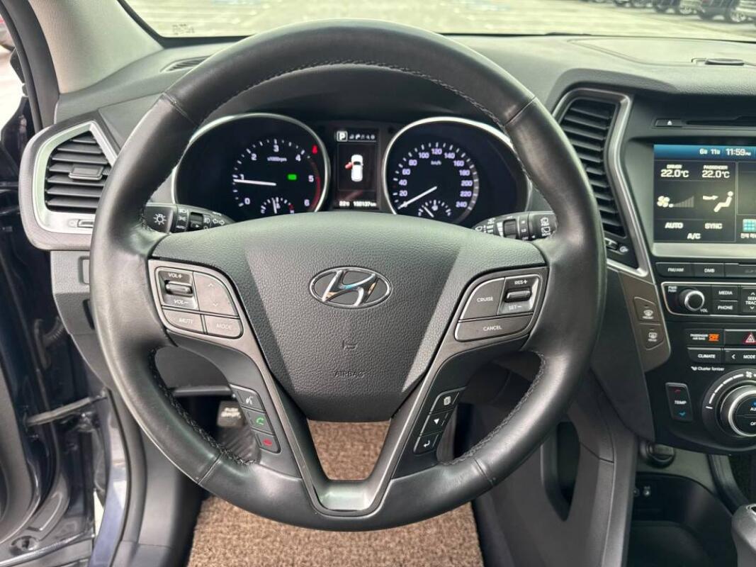 Hyundai SantaFe (2016)