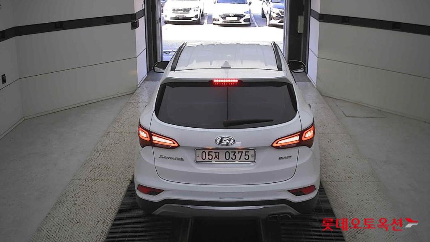 Hyundai SantaFe (2016)