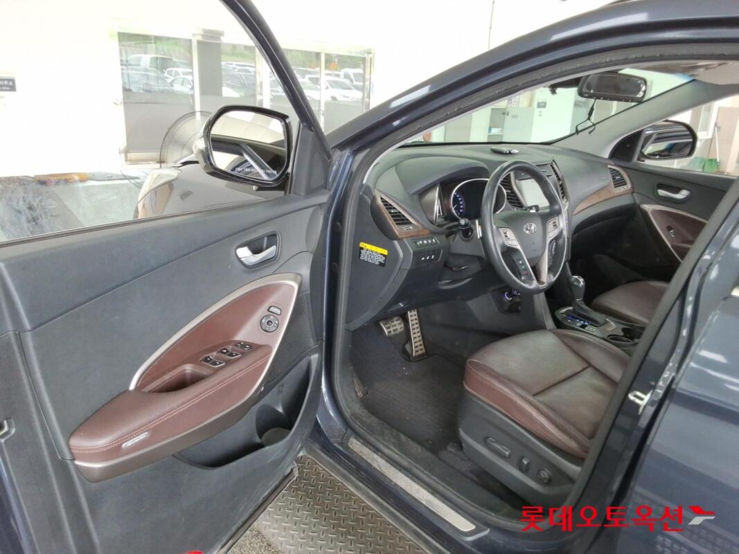 Hyundai Santa Fe (2016)