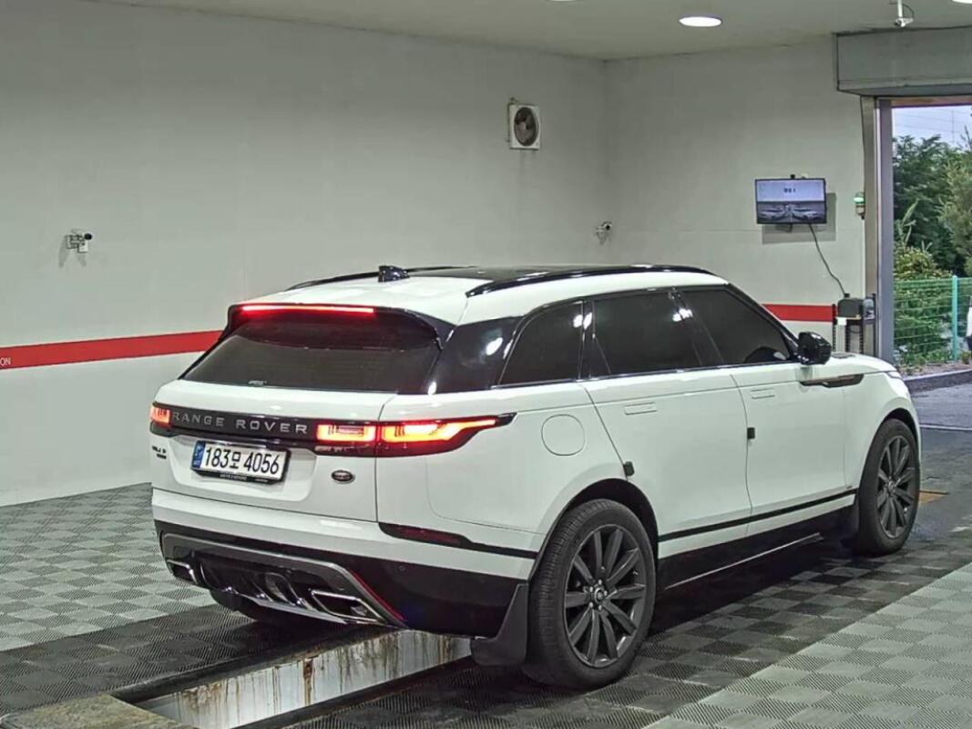 Land Rover Range Rover Velar (2020)
