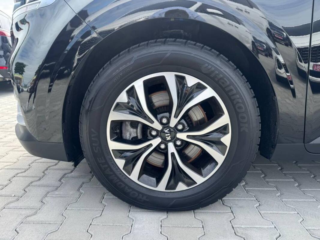 Kia Carnival (2021)