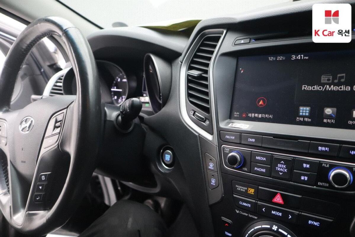 Hyundai SantaFe (2017)