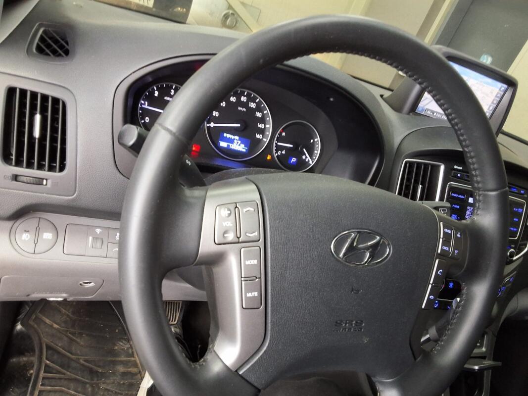 Hyundai Grand Starex (2019)
