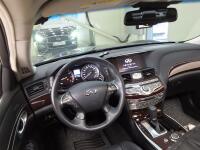 Infiniti Q70 (2015)