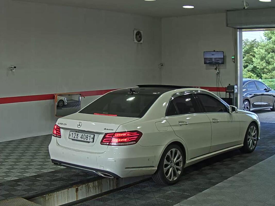Mercedes E250 (2013)