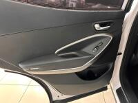 Hyundai SantaFe (2016) Hyundai SantaFe (2016)